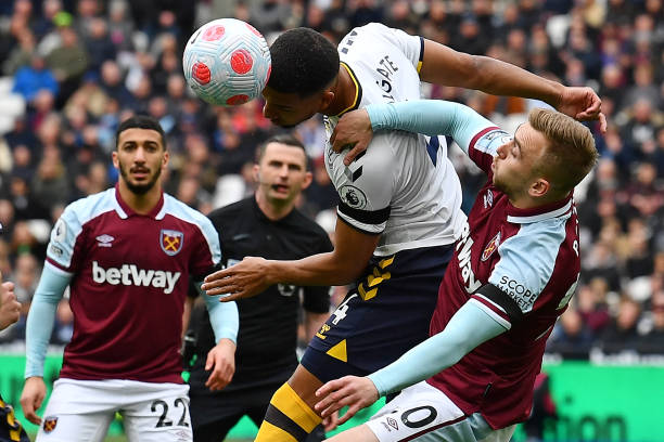 论是在发球 论是在发球